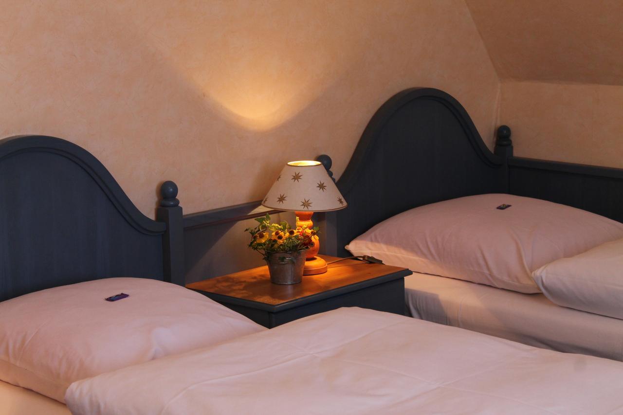 Durrwangen Hotel-Gasthof Zum Hirschen חדר תמונה